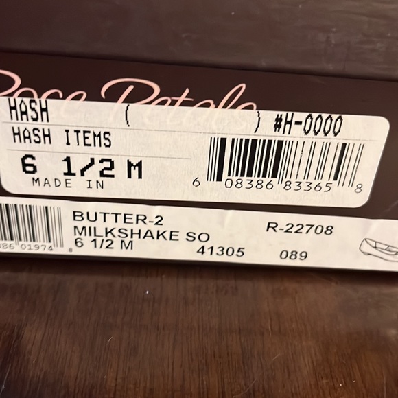 (150)NWT ladies tan flats by Rose Petals/Walking Cradles. Size 6 1/2 medium. - Picture 5 of 9